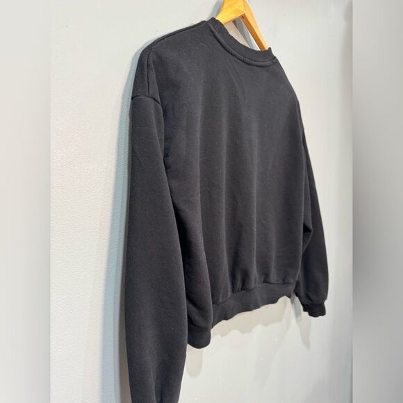 Black Girls’ H&M Sanrio Kuromi Sweatshirt Size 16/18 VGUC - Picture 4 of 7